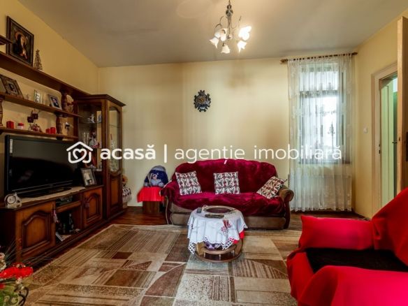 Apartament cu 3 Camere la Casă pe Strada I.L. Caragiale, Arad