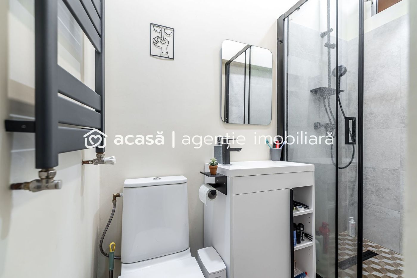 Apartament 2 camere, ultracentral, etaj intermediar (etaj 1)
