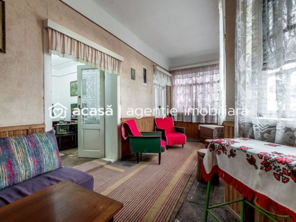 Casă + curte 2.500 mp în Dorobanți