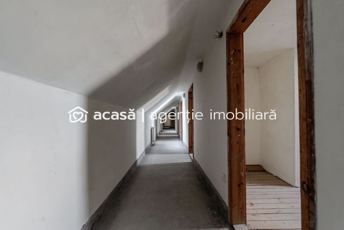Clădire potrivită pentru proiecte educaționale sau de îngrijire