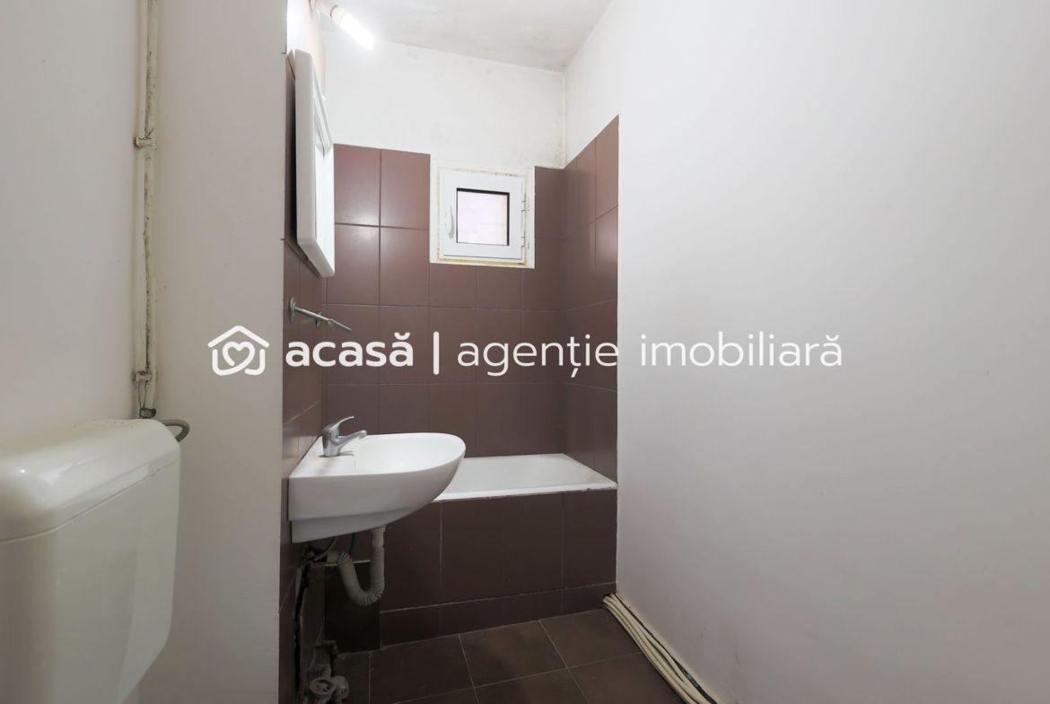 PRET NOU! Apartament decomandat 3 camere – str. Horia – COMISION 0%