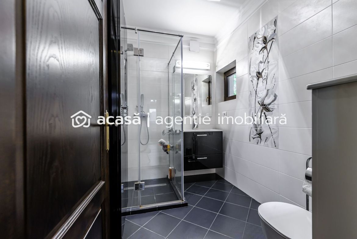 PRET NOU!!!   Vilă de Lux în Grădiște