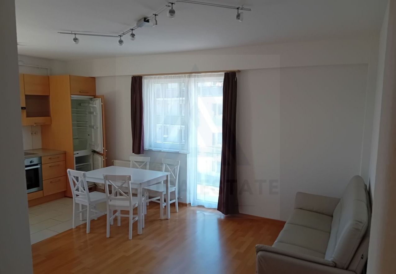 Apartament 3 camere balcon 5 mp si parcare privata zona Turnisor