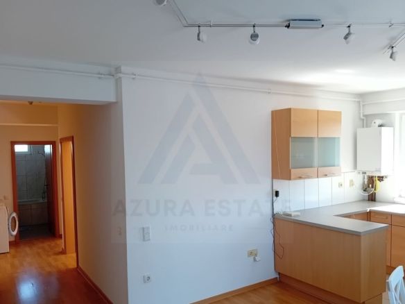 Apartament 3 camere balcon 5 mp si parcare privata zona Turnisor