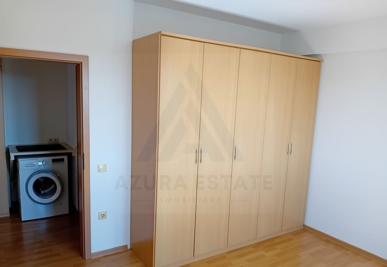 Apartament 3 camere balcon 5 mp si parcare privata zona Turnisor