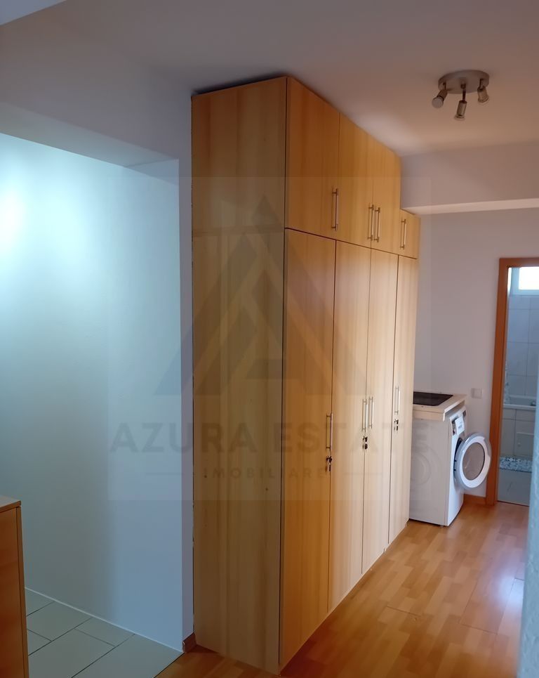 Apartament 3 camere balcon 5 mp si parcare privata zona Turnisor