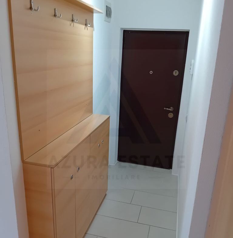 Apartament 3 camere balcon 5 mp si parcare privata zona Turnisor
