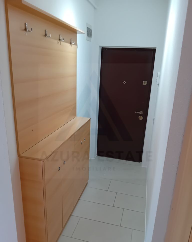 Apartament 3 camere balcon 5 mp si parcare privata zona Turnisor