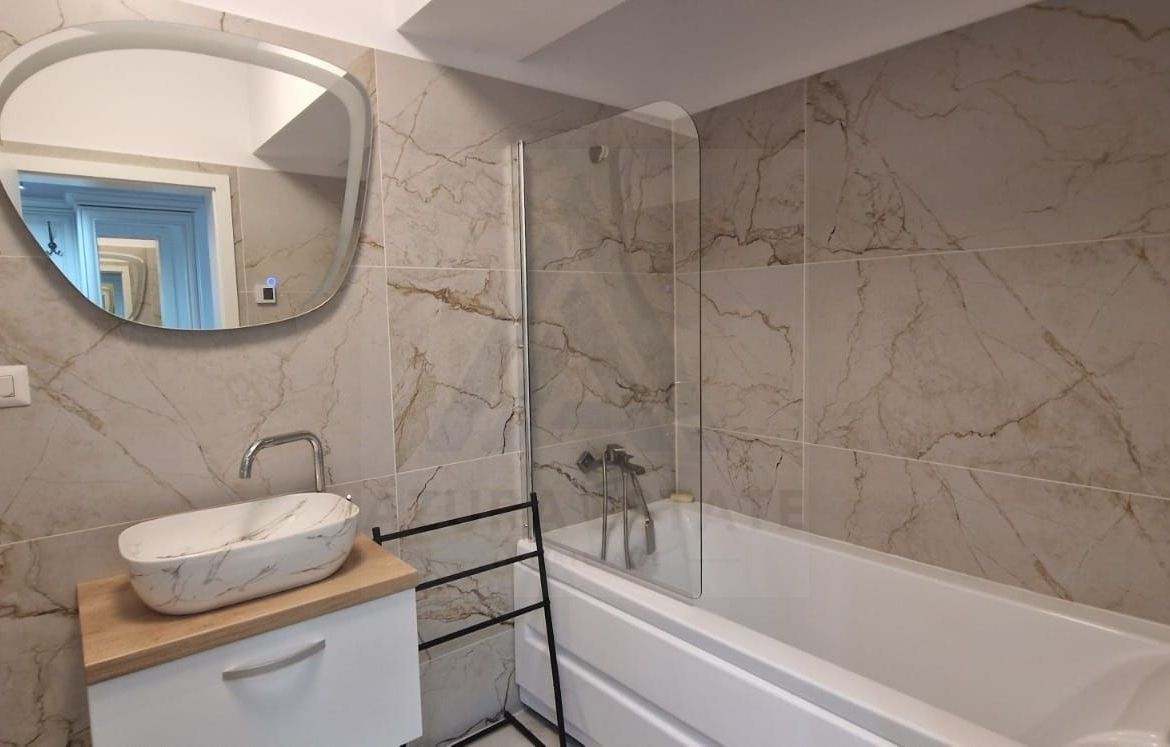 Apartament modern 2 camere etaj 1 cu 2 locuri de parcare Doamna Stanca