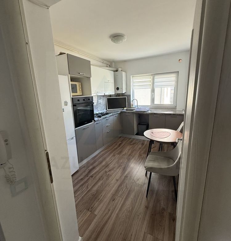 Apartament 2 camere parter 2 locuri parcare Calea Cisnadiei