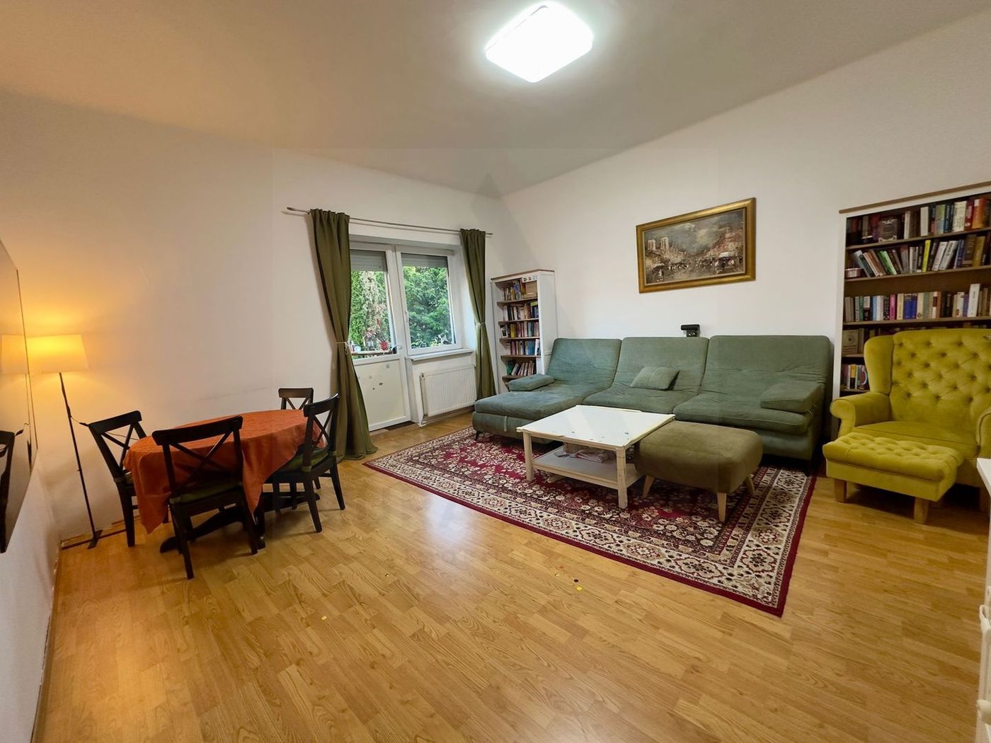 Apartament la casa 76 mp utili terasa curte si pivnita zona Lupeni