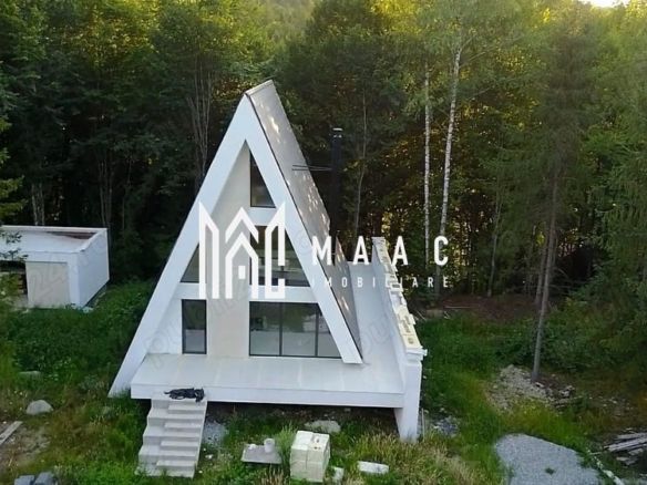 Cabană A-Frame | Porumbacu de Sus | 3 camere | 153 MPU | Castelul de Lut