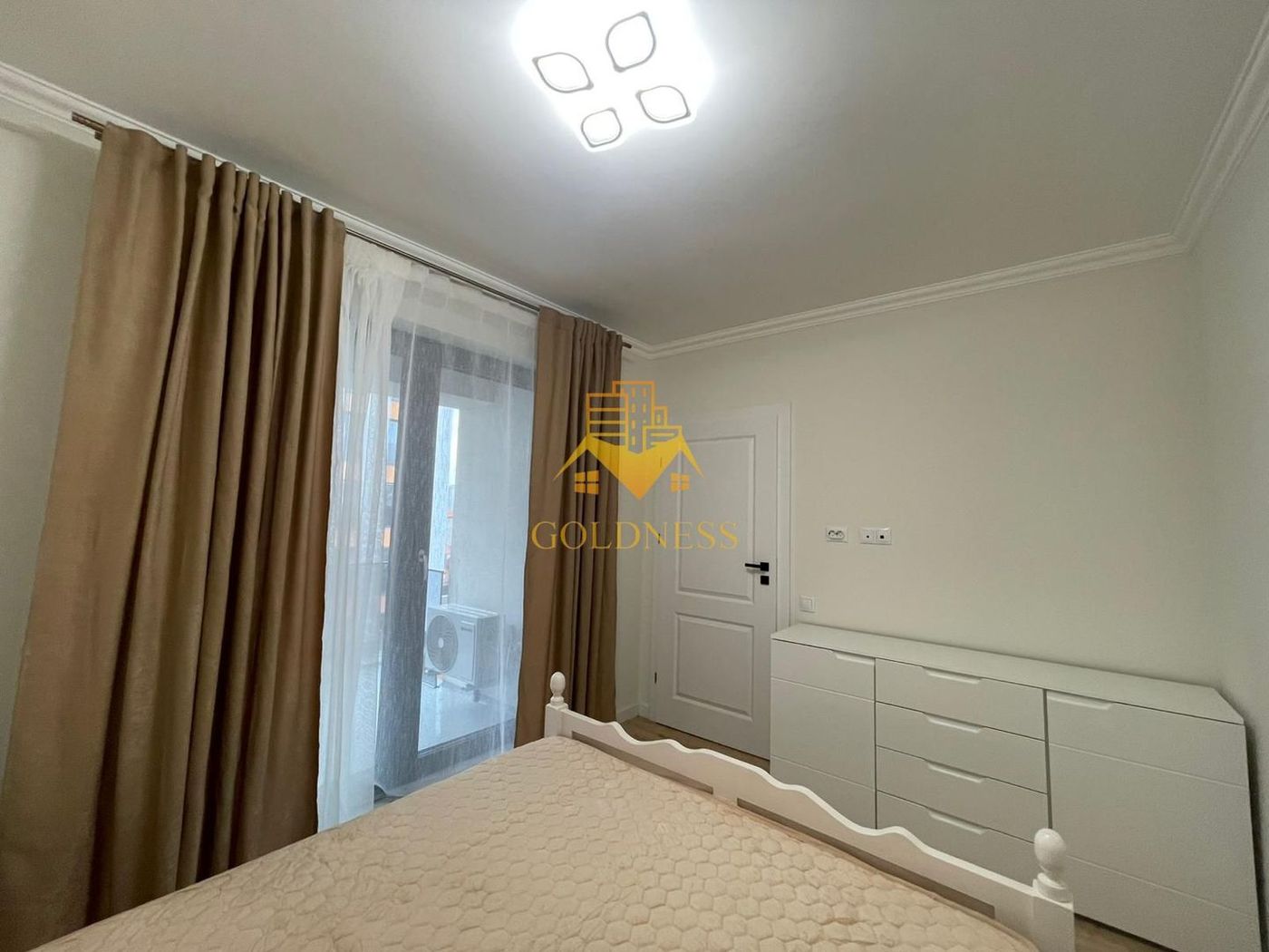 2 Camere Openspace, Lux, Intre lacuri, Parcare, FSEGA, Iulius Mall.