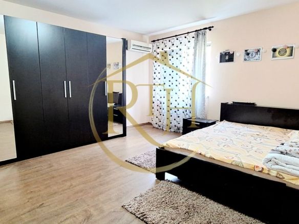 Oferim spre inchiriere apartament cu 1 camera,loc de parcare,Complex Studentesc
