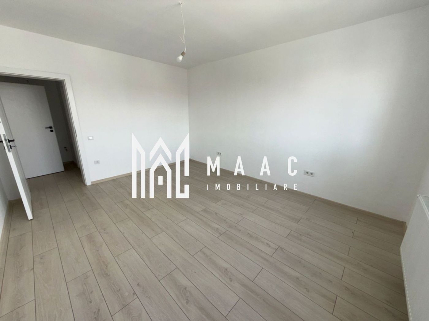 Apartament 3 Camere | 72 MP | Terasă | Parcare | Etaj 1 | Zona Pictor Brana