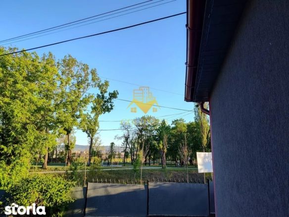Casă de închiriat, 5 camere, 150 mp curte , parcare, Parcul Armătura