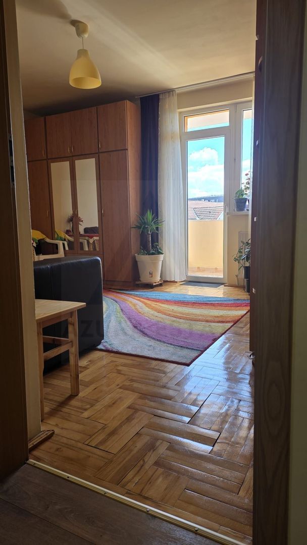 Apartament 2 camere 60 mp utili etaj 2 balcon 6 mp Zona Lazaret