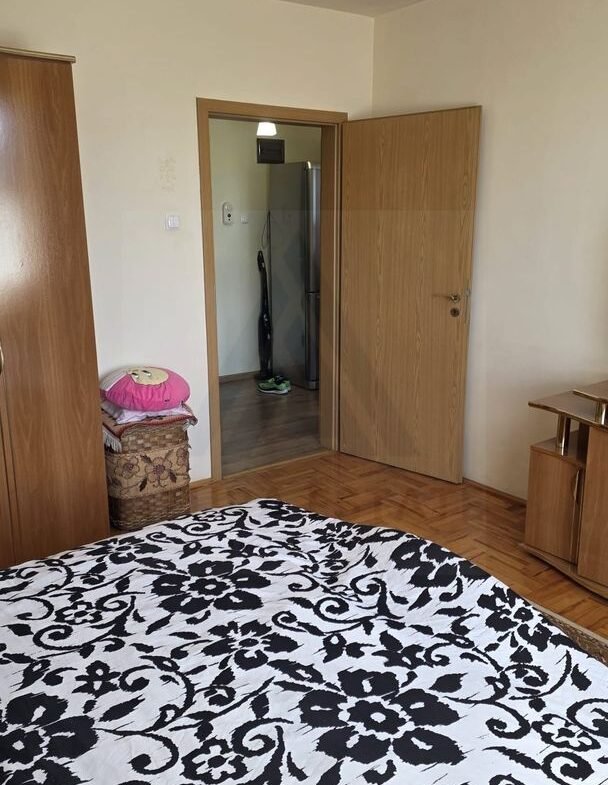 Apartament 2 camere 60 mp utili etaj 2 balcon 6 mp Zona Lazaret