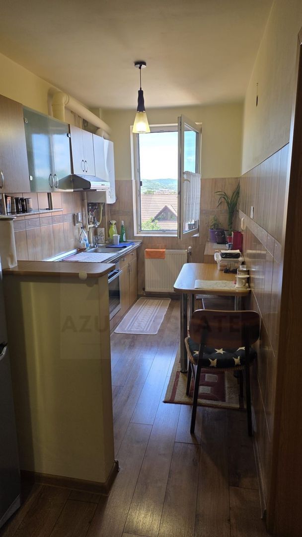 Apartament 2 camere 60 mp utili etaj 2 balcon 6 mp Zona Lazaret