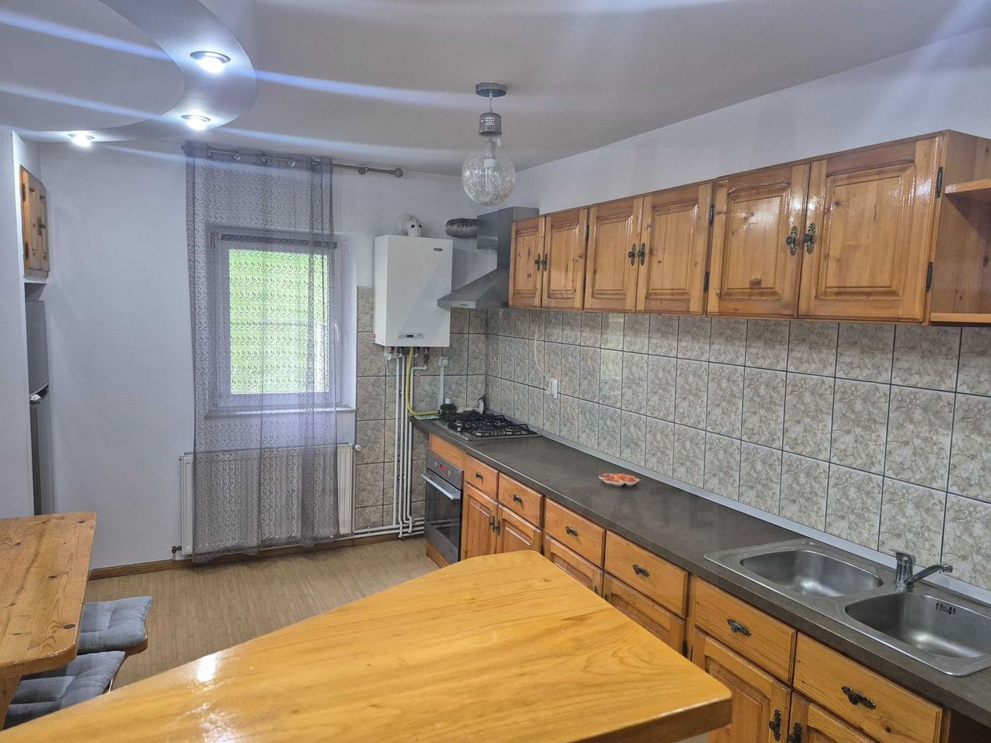 Apartament modern 2 camere parter 60 mp utili zona Vasile Aaron