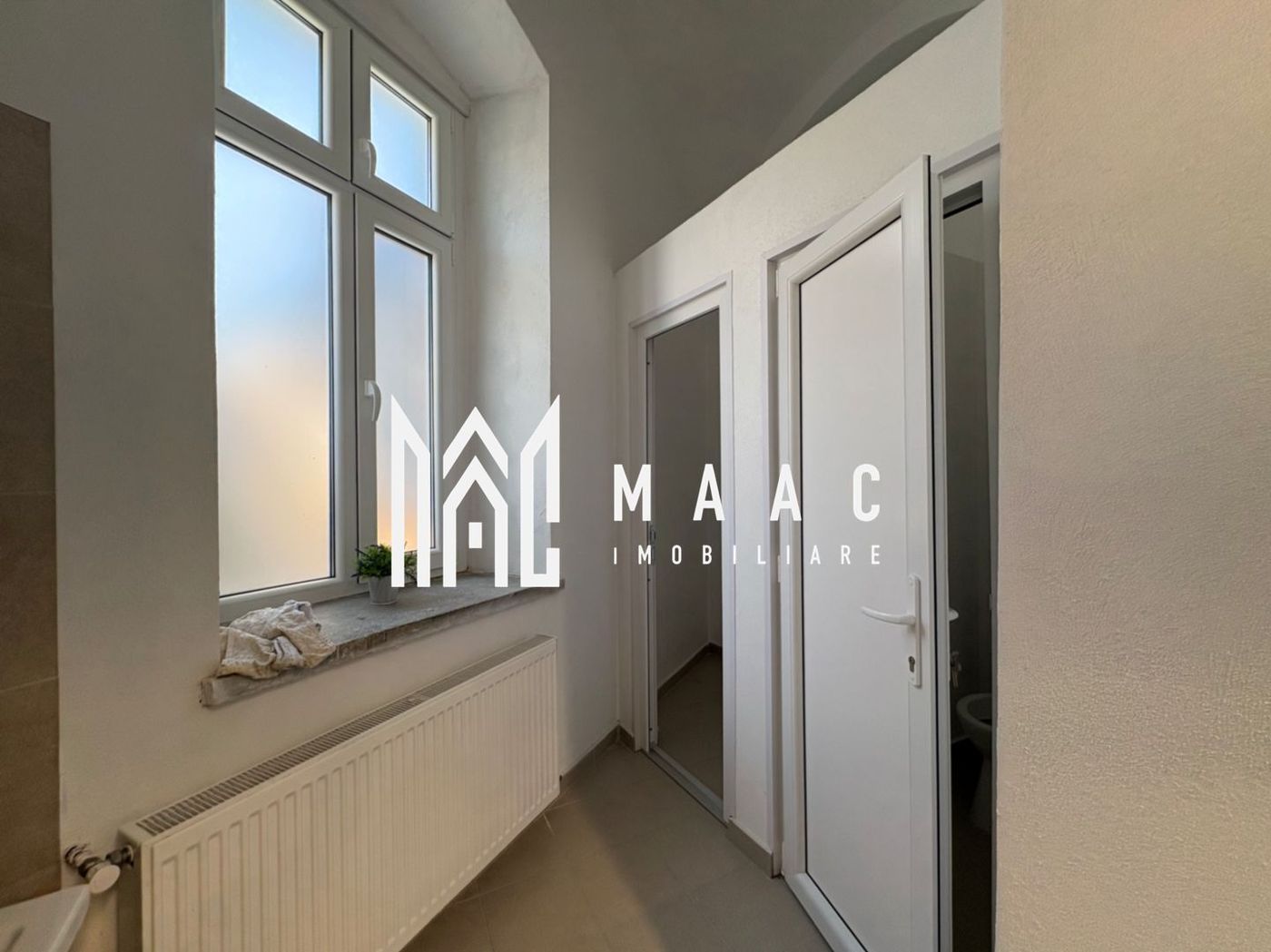 Casa ultracentrală cu potențial mixt – 1285 mp, acces dublu