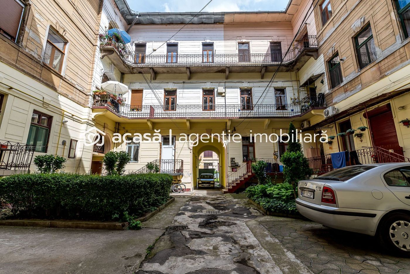 Apartament 98 mp pe bulevardul Decebal, fatada renovata Comision 0