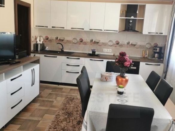 Casa renovata 3 camere teren liber 1250 mp grădină 1400 mp in Colun