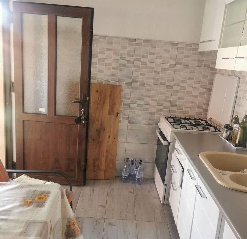 Casa renovata 3 camere teren liber 1250 mp grădină 1400 mp in Colun