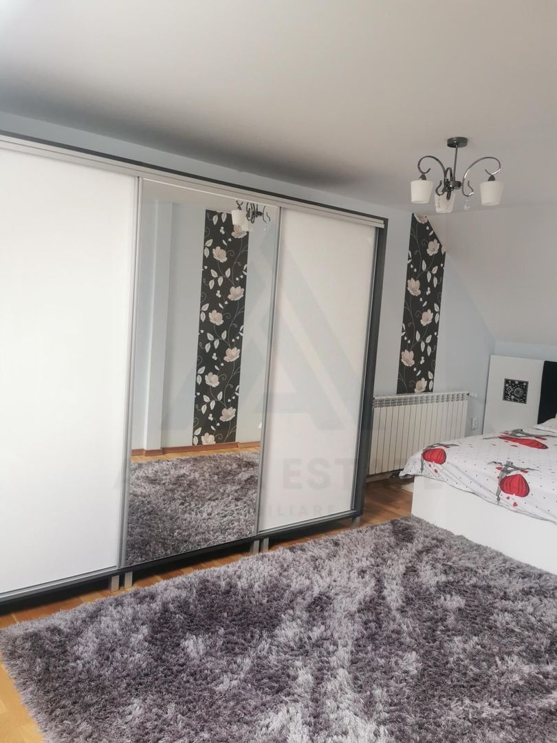 Casa renovata 3 camere teren liber 1250 mp grădină 1400 mp in Colun