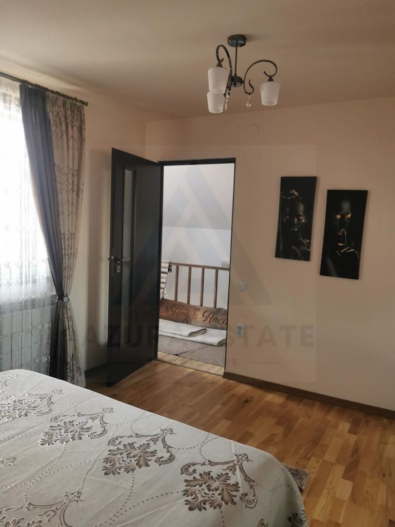 Casa renovata 3 camere teren liber 1250 mp grădină 1400 mp in Colun