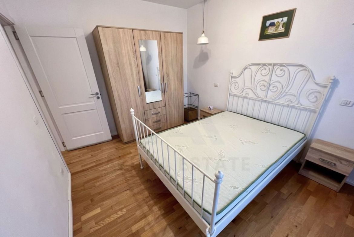 Apartament modern 54 mp utili 2 balcoane si parcare Calea Surii Mici