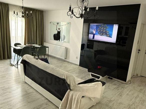 Apartament modern 3 camere 2 bai 64 mp utili si parcare zona Central