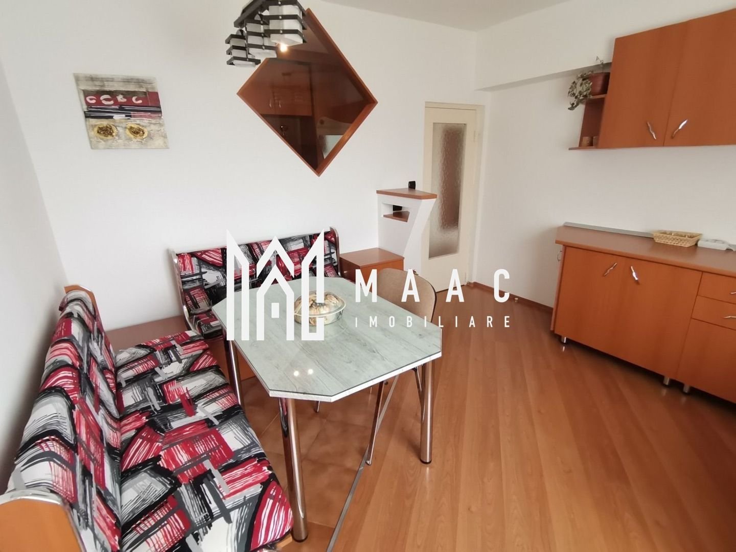Apartamnet 4 Camere | 90 MPU | Central