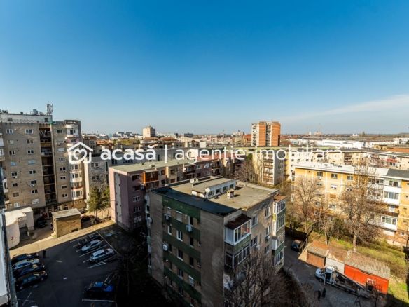 Apartament cu 3 camere în Podgoria Arad, vedere frumoasă, 2 balcoane