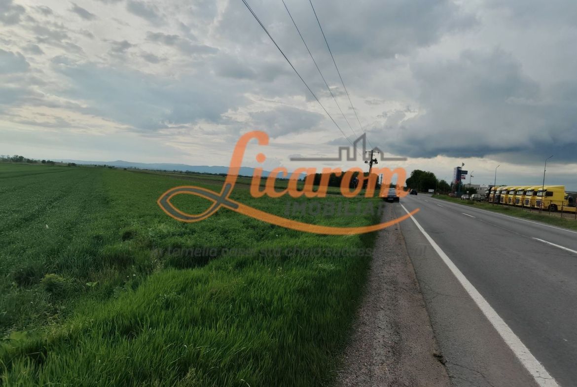 Teren Stupini Calea Feldioarei 11800 mp,25 euro/mp, front asfalt-DN13