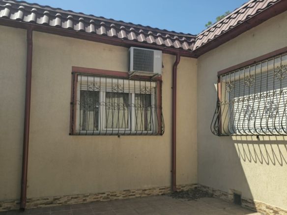 De vanzare casă individuală 3 camere  Str. Vultur, 109.000 euro