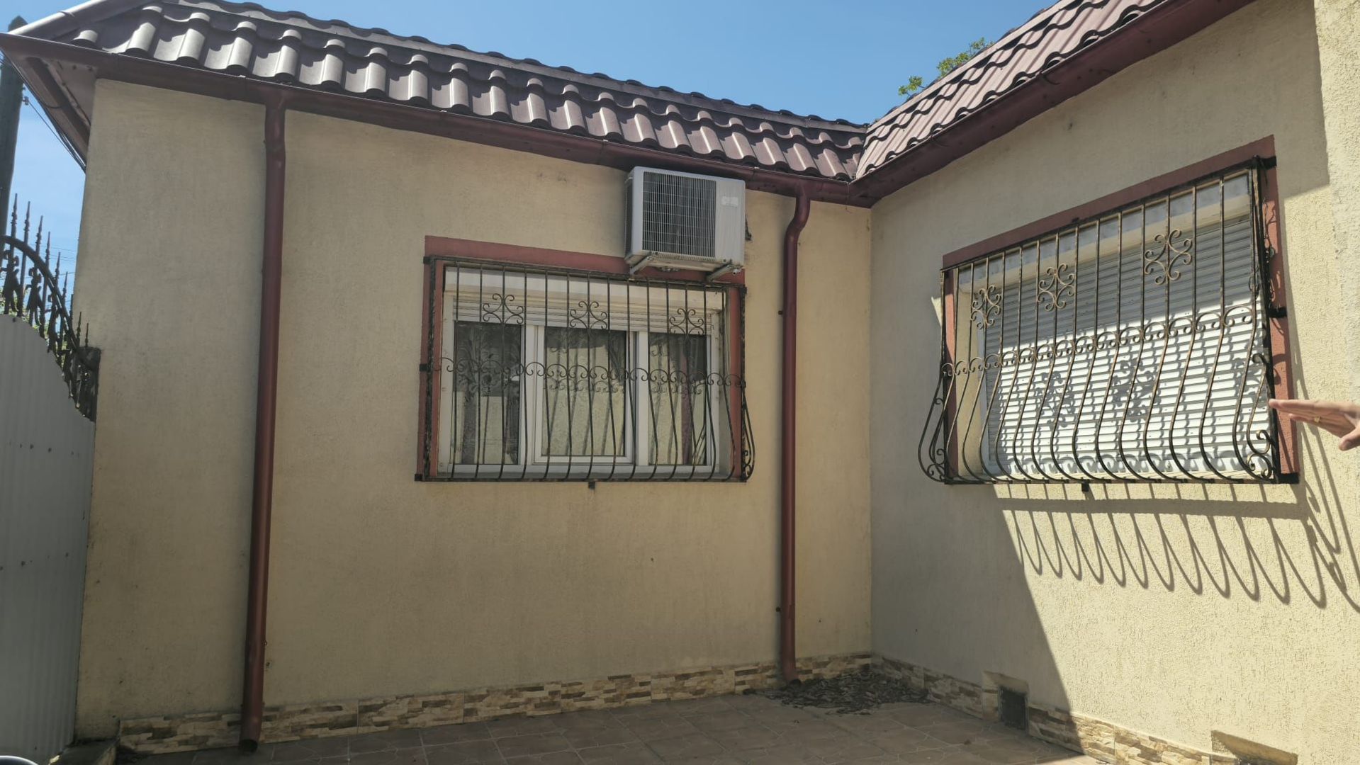 De vanzare casă individuală 3 camere  Str. Vultur, 109.000 euro