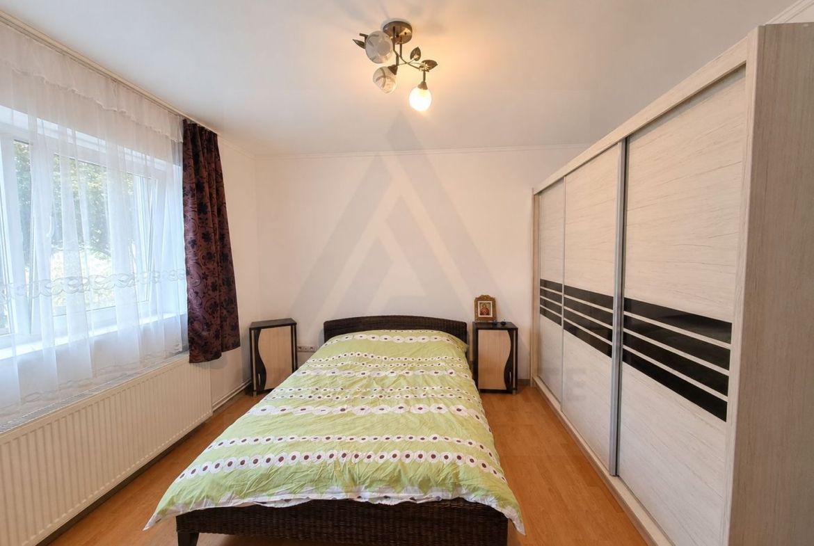 Casă cu 2 apartamente – 5 -camere -140 mp – Turnișor