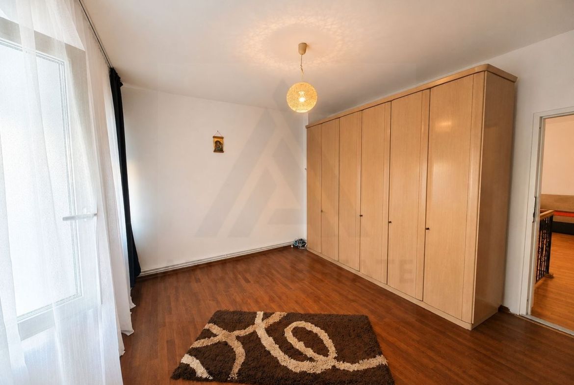 Casă cu 2 apartamente – 5 -camere -140 mp – Turnișor