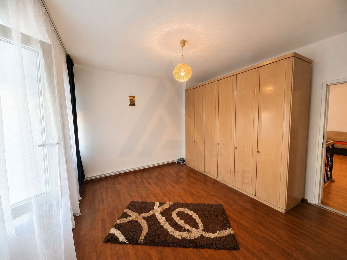 Casă cu 2 apartamente – 5 -camere -140 mp – Turnișor
