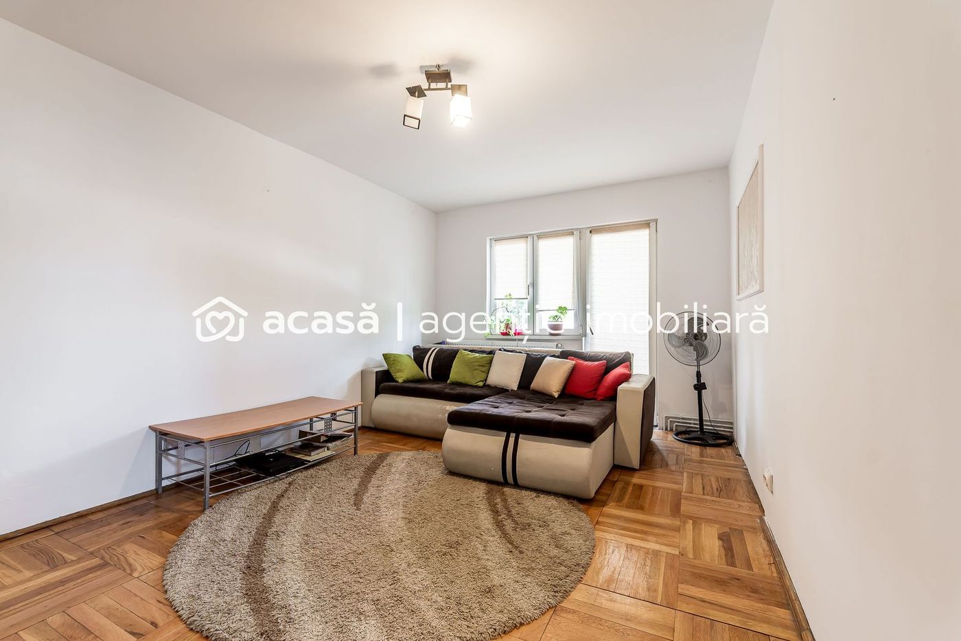 Apartament cu 3 camere, etaj 2 – Zona Vlaicu, Lebăda – COMISION 0