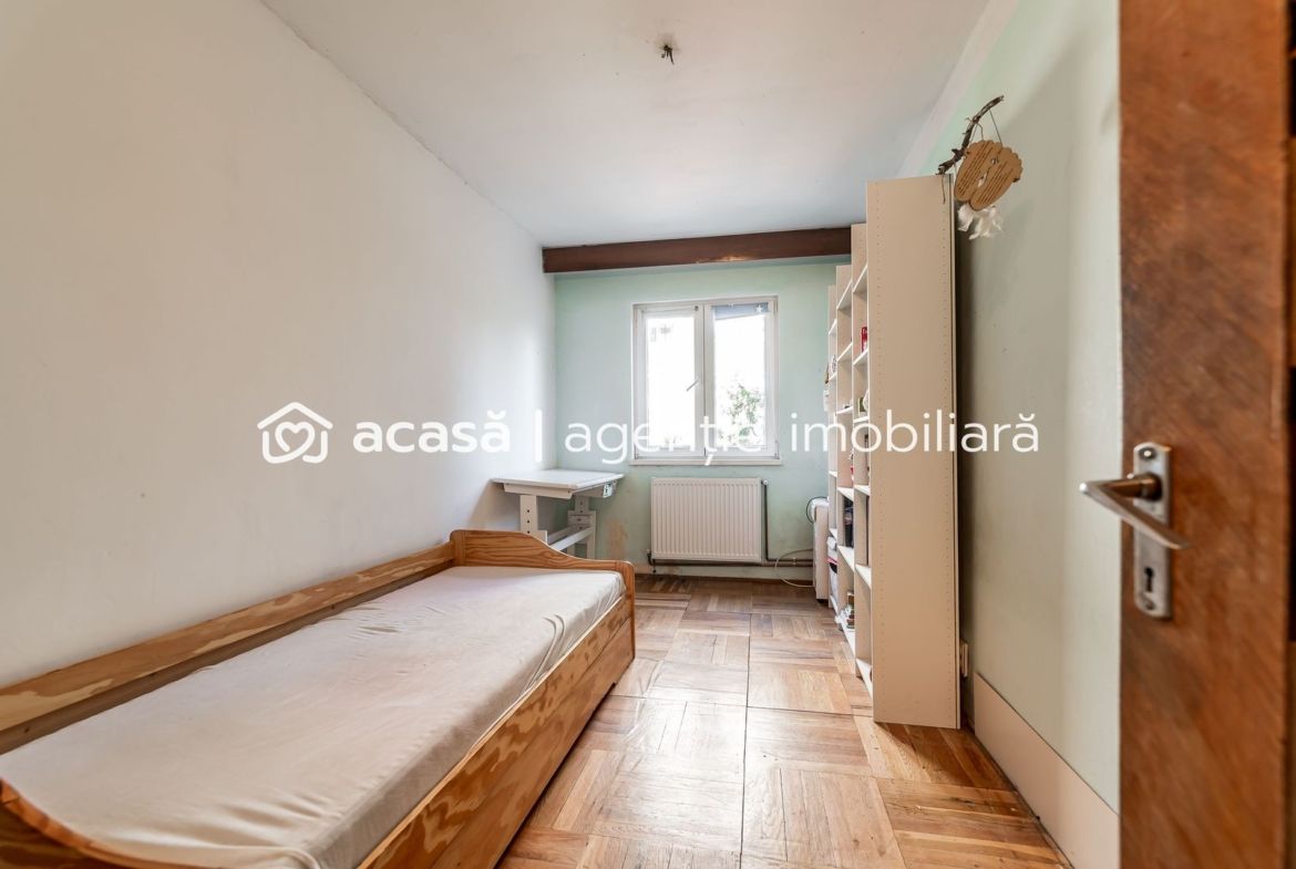 Apartament cu 3 camere, etaj 2 – Zona Vlaicu, Lebăda – COMISION 0