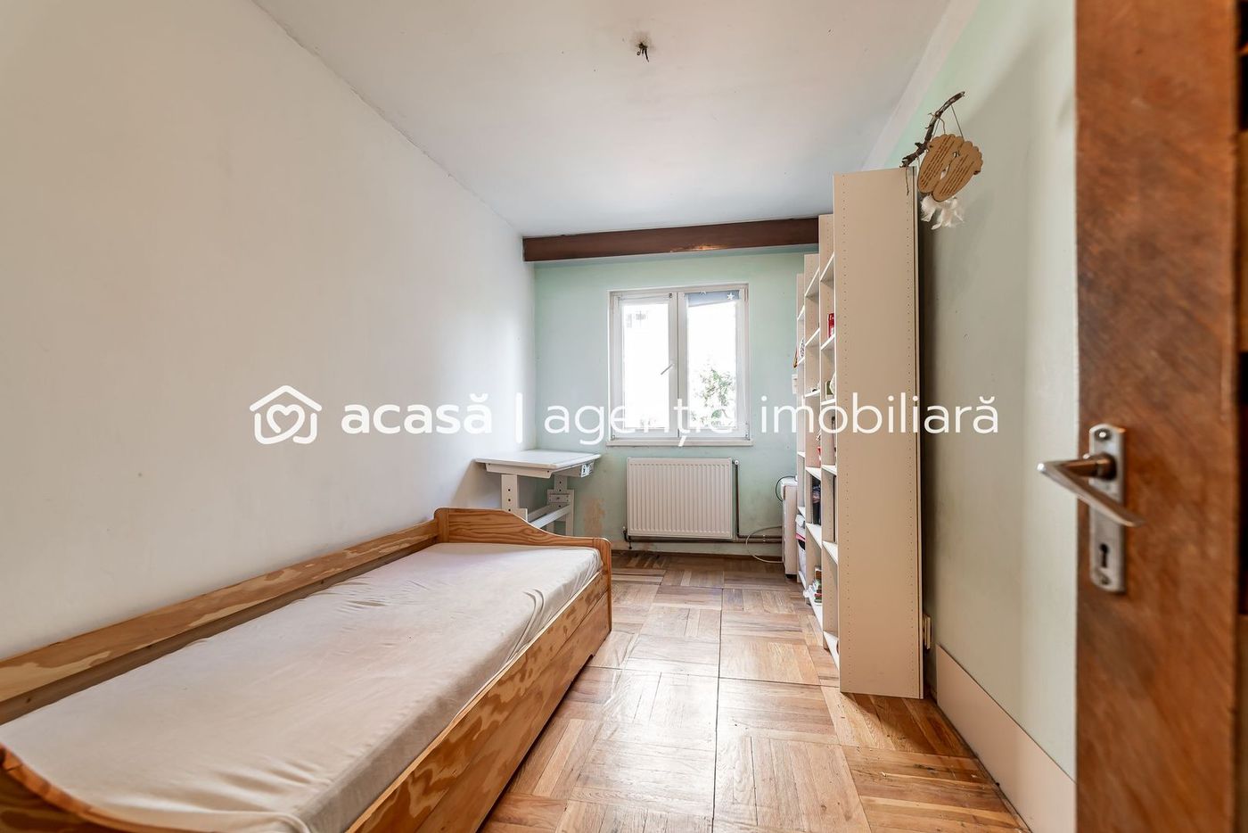 Apartament cu 3 camere, etaj 2 – Zona Vlaicu, Lebăda – COMISION 0