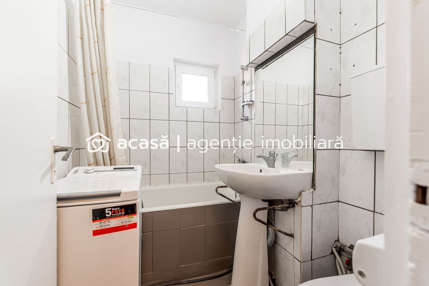 Apartament cu 3 camere, etaj 2 – Zona Vlaicu, Lebăda – COMISION 0