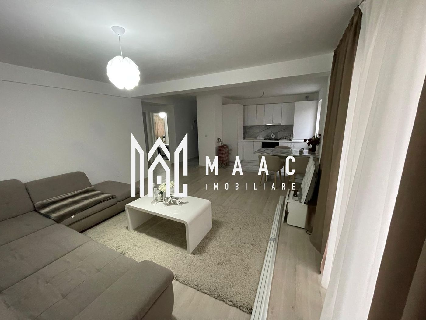 Apartament 3 camere |  Parter | Parcare | Sebes