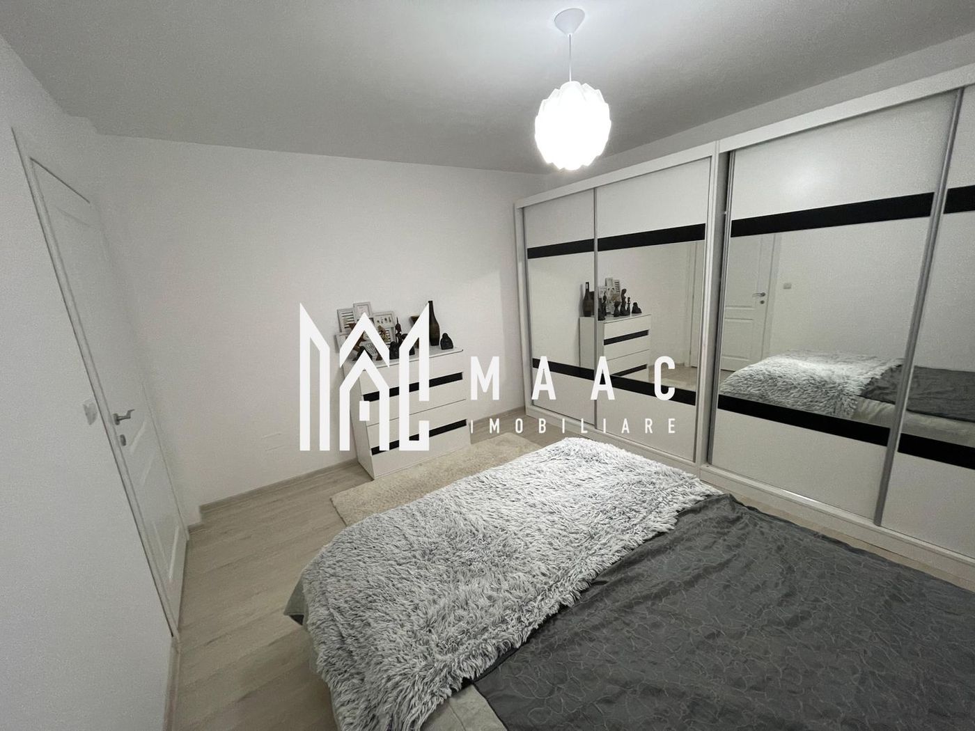 Apartament 3 camere |  Parter | Parcare | Sebes