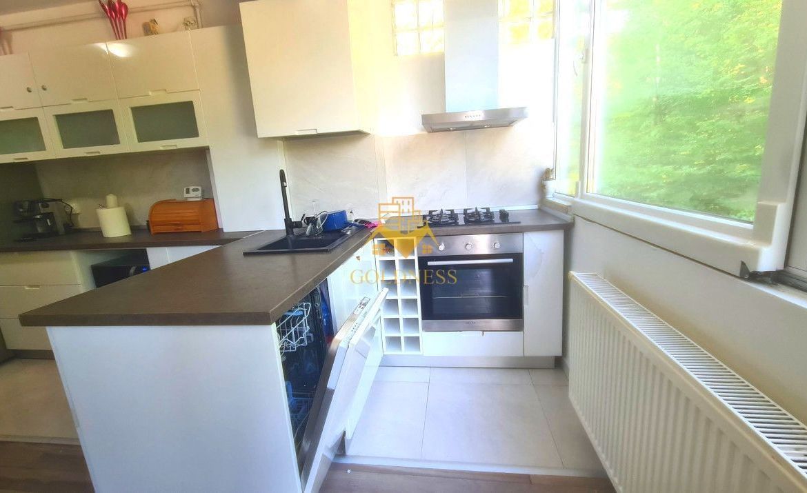3 camere, modern, open space, parcare, Manastur, Mehedinti,