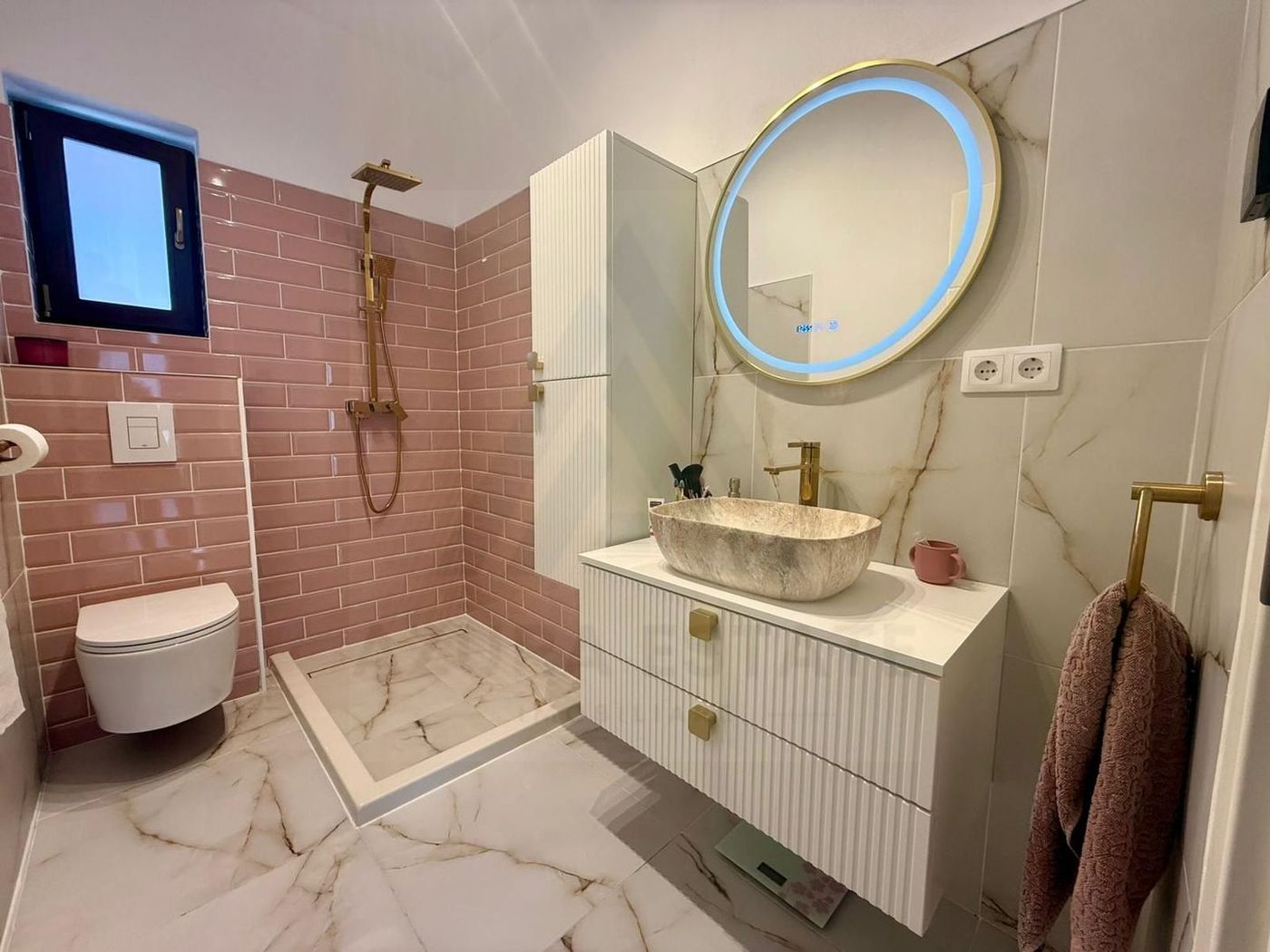 Casa individuala 140 mp utili pe un singur nivel teren 500 mp Tocile