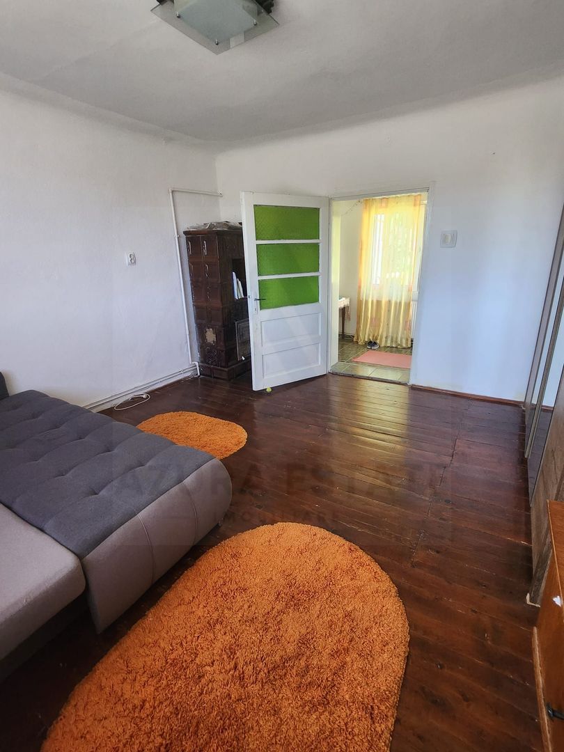 Casa individuala 3 camere renovata recent teren 803 mp in Agnita