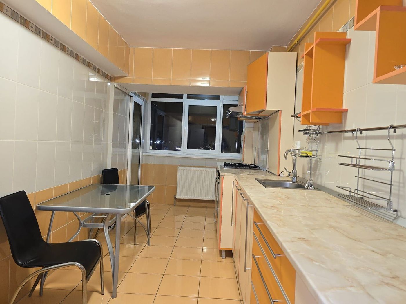 anBn-23923 De inchiriat apartament cu 3 camere, Ultimul Leu, 600 Euro